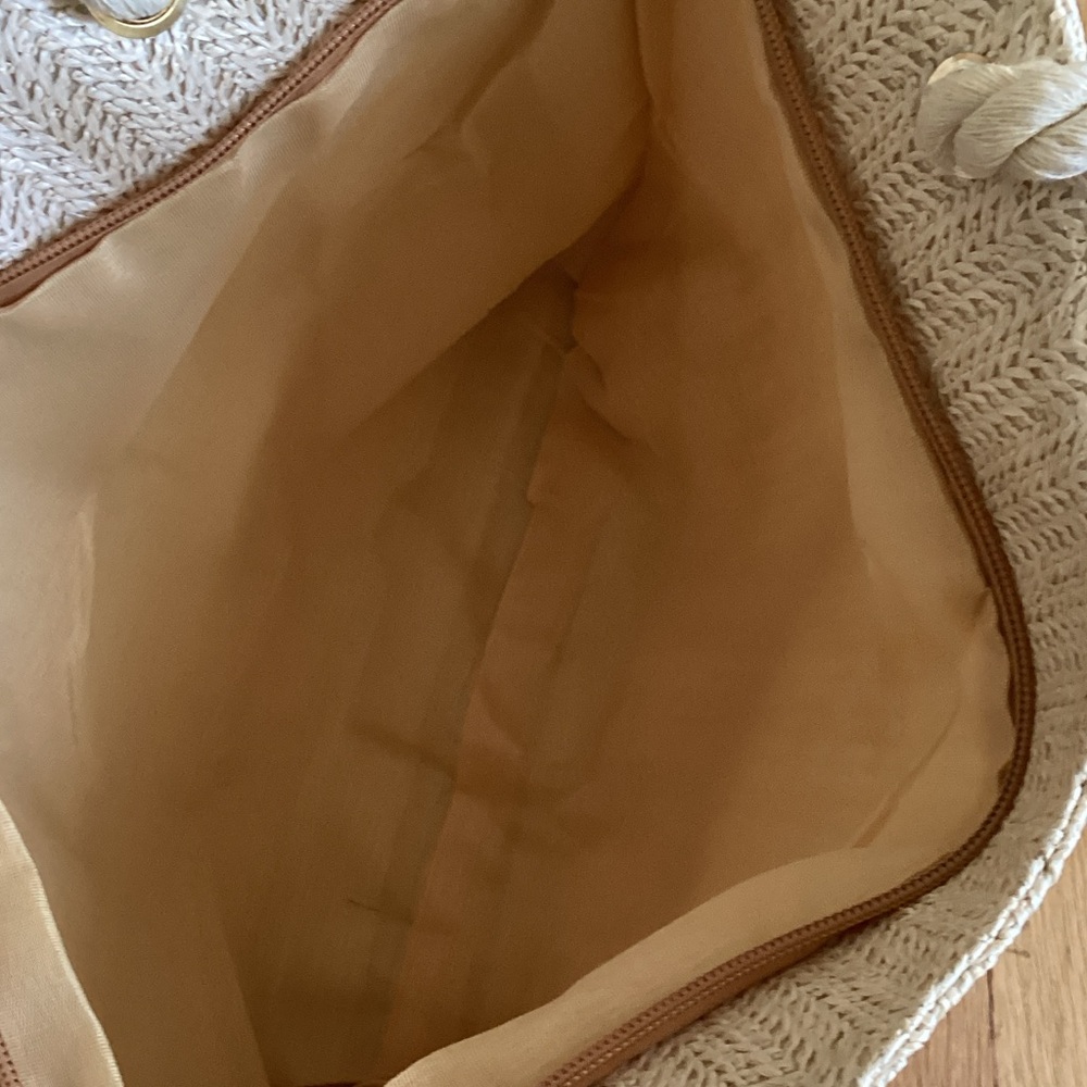 New Chic Tan Tote Bag with Rope Handles - Picture 5 of 8